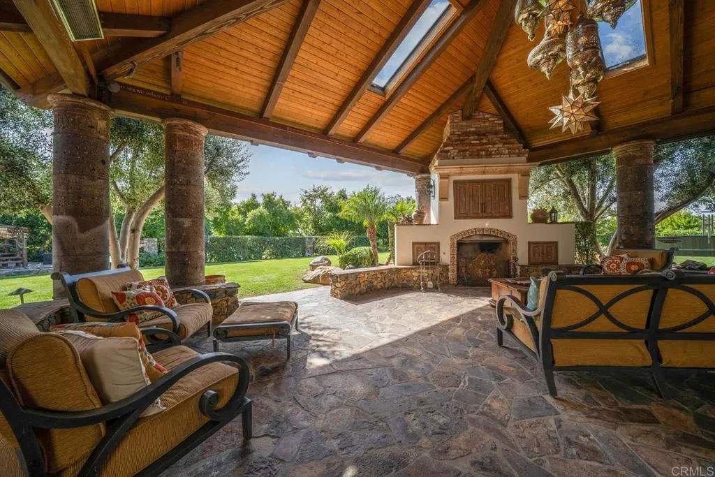 https://cdn.realtyfeed.com/cdn/127/306438038/dc21ae64da1fed8610d865863af1897f.webp