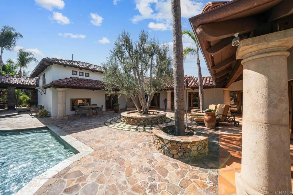 https://cdn.realtyfeed.com/cdn/127/306438038/e327ca63dd083bc4c40f064184b015d9.webp