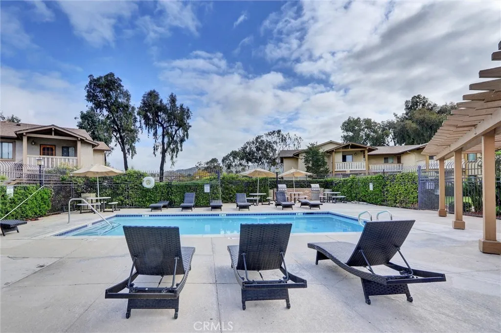 https://cdn.realtyfeed.com/cdn/127/306438493/0d3fa7f41e7268295270495148db58cf.webp