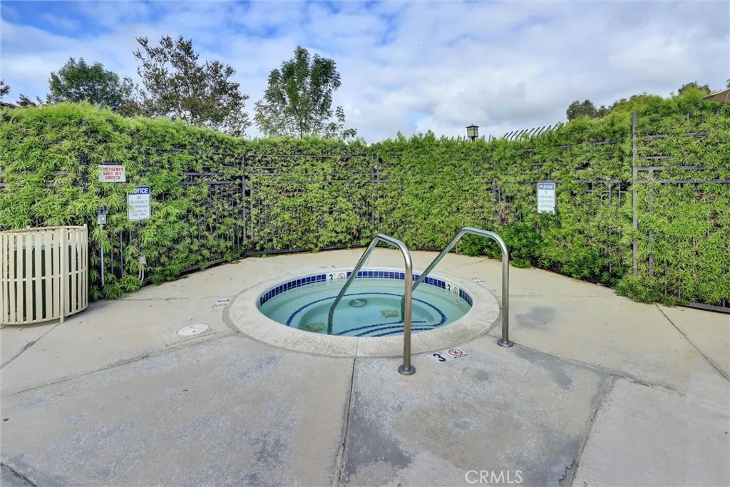 https://cdn.realtyfeed.com/cdn/127/306438493/3a1a5ccec4dc4426c3eba7a13bf7e4ef.webp