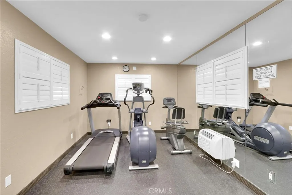 https://cdn.realtyfeed.com/cdn/127/306438493/896d7315eeb1d319e1043db45b15f8a0.webp