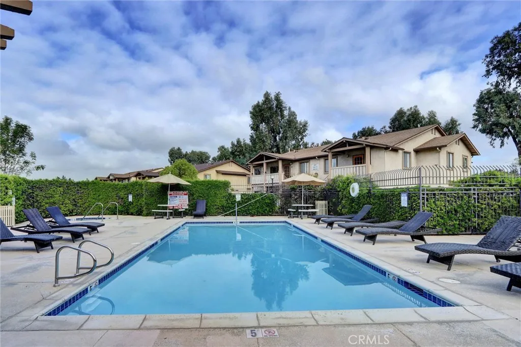 https://cdn.realtyfeed.com/cdn/127/306438493/9280cea636e59f0bf221840c5776b94e.webp