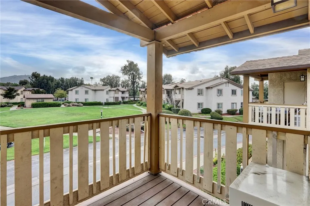 https://cdn.realtyfeed.com/cdn/127/306438493/92f3832838104fc9415f8f2b26b516b7.webp