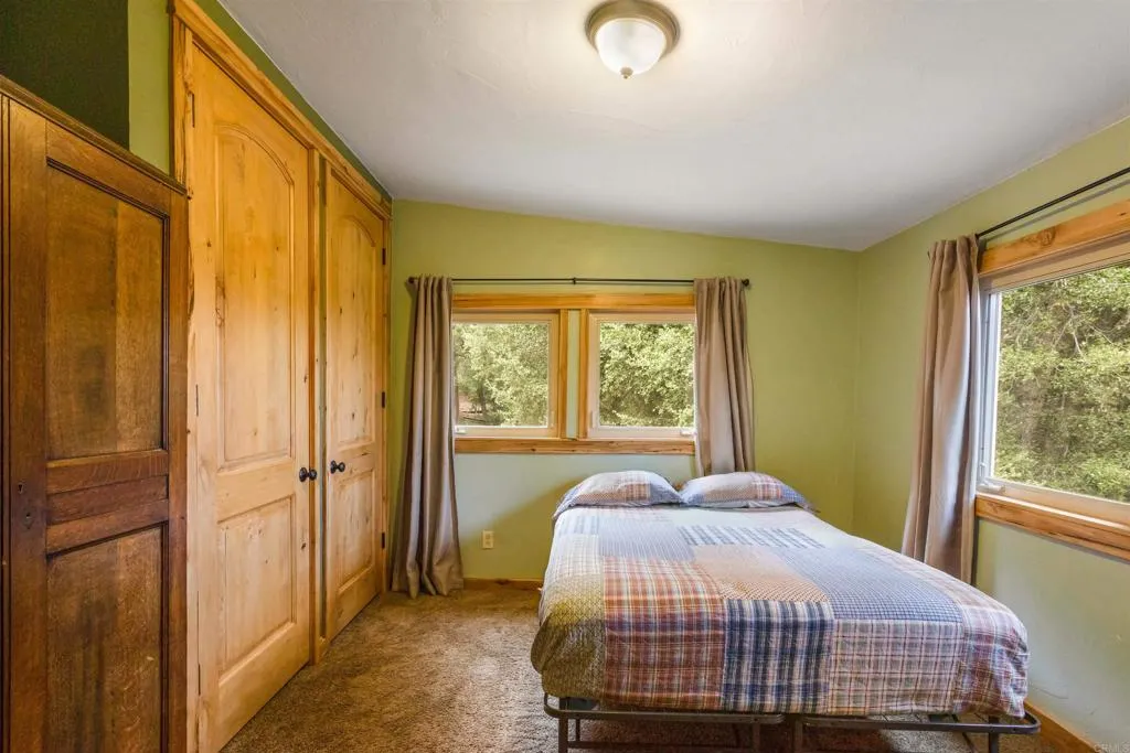 https://cdn.realtyfeed.com/cdn/127/306438518/ef8ba85b67eb817a972e57e665086c39.webp