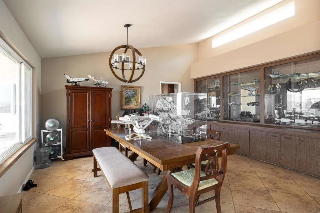 https://cdn.realtyfeed.com/cdn/127/306438683/0645d69b07520177111845b69fd0c91c.webp