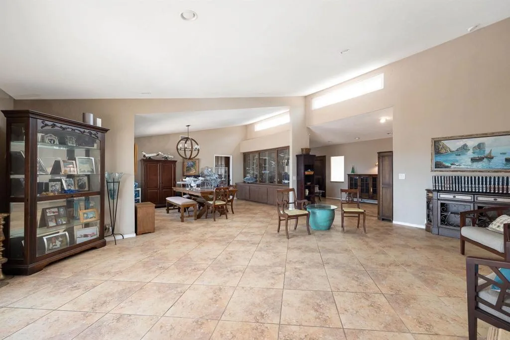 https://cdn.realtyfeed.com/cdn/127/306438683/169c2af9d62a665bcce02f4d47c6d41b.webp