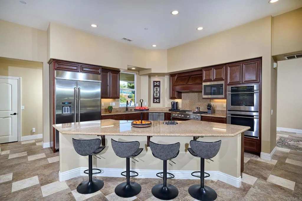 https://cdn.realtyfeed.com/cdn/127/306439043/14ea4e2230c39d1d4796920696bdfde2.webp
