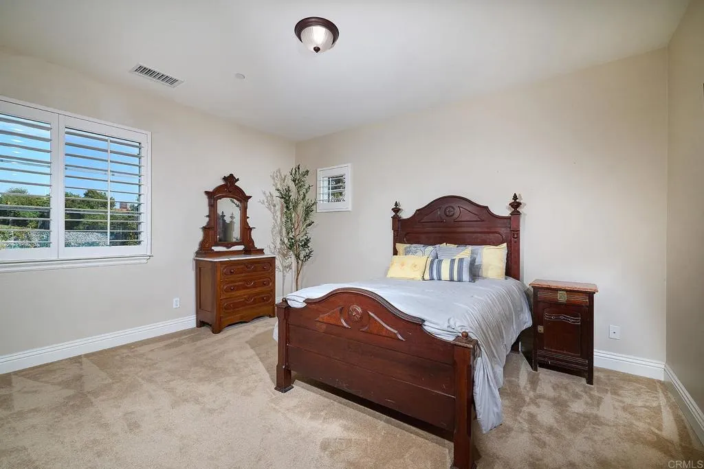 https://cdn.realtyfeed.com/cdn/127/306439043/4cccbbf0f956da5d8c3bf4b104ab8bab.webp