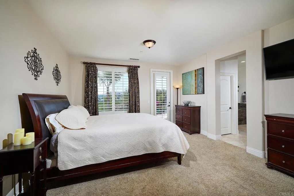 https://cdn.realtyfeed.com/cdn/127/306439043/6d92cb592347d09d6bb78bf1f8610f1d.webp