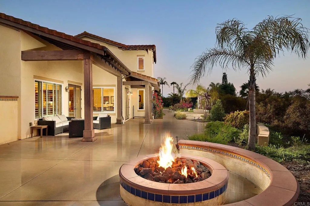https://cdn.realtyfeed.com/cdn/127/306439043/7aab13ce6fb11118f7db513a2680ffcd.webp