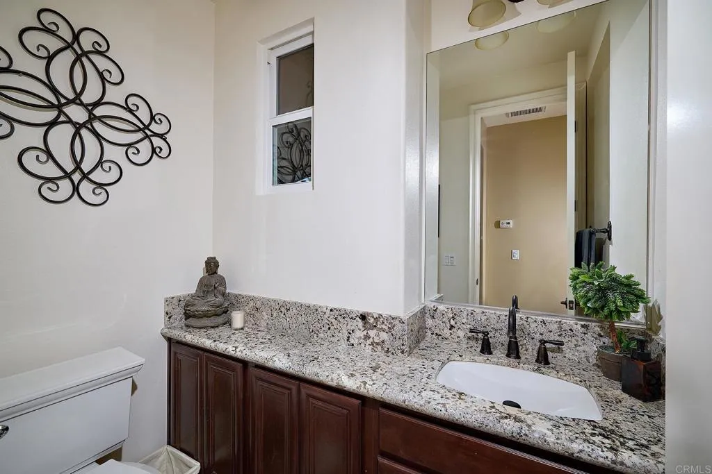 https://cdn.realtyfeed.com/cdn/127/306439043/8fbd5c1e422e4cc0febe8d4957035ef6.webp