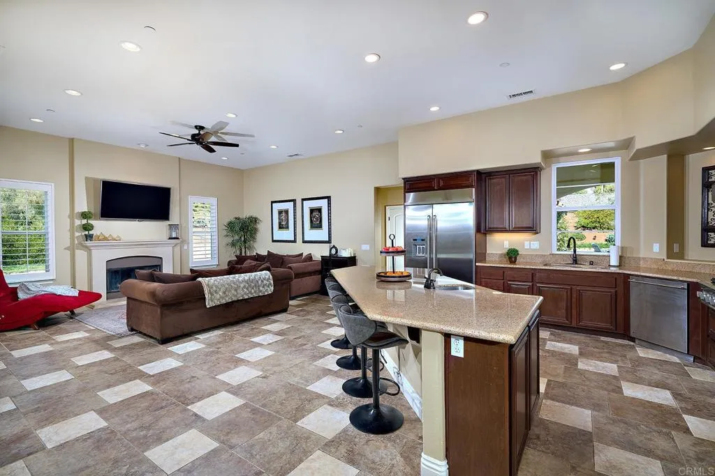 https://cdn.realtyfeed.com/cdn/127/306439043/9ff3d972914cfb78fa3a730006d49556.webp