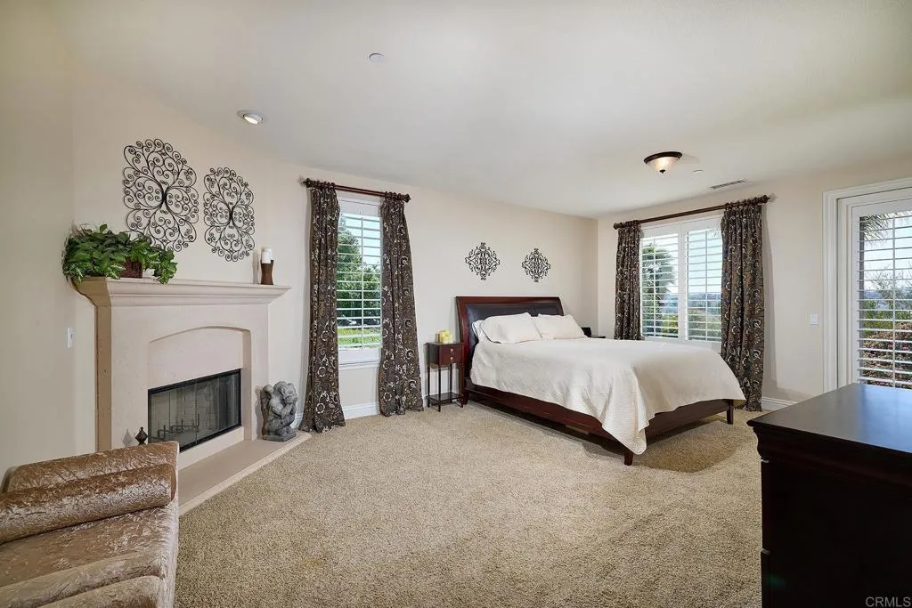 https://cdn.realtyfeed.com/cdn/127/306439043/c88263d974604bb154b5d2814defb8d5.webp