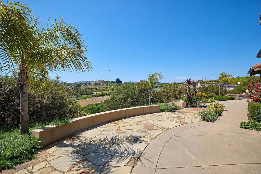 https://cdn.realtyfeed.com/cdn/127/306439043/eb50b7c0f02db86da25d987c7233e412.webp
