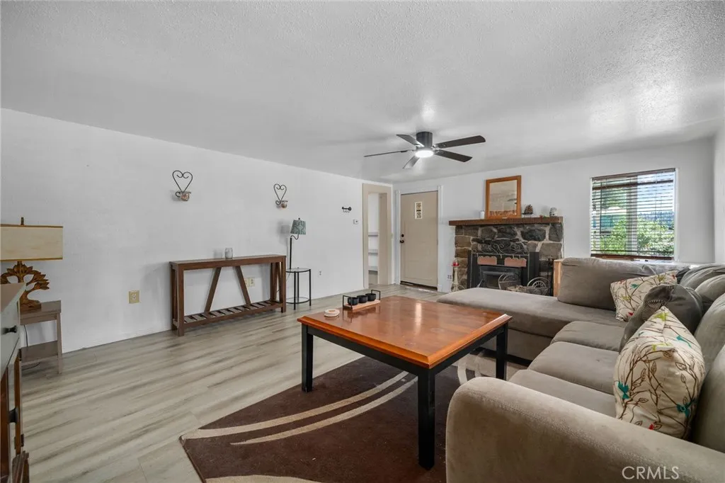 21964 Mojave River Road, Cedarpines Park, Ca 92322 - Photo 5 of 33, Cedarpines Park, CA