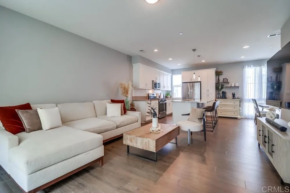Photo #2: PTP2503473 Listing 
