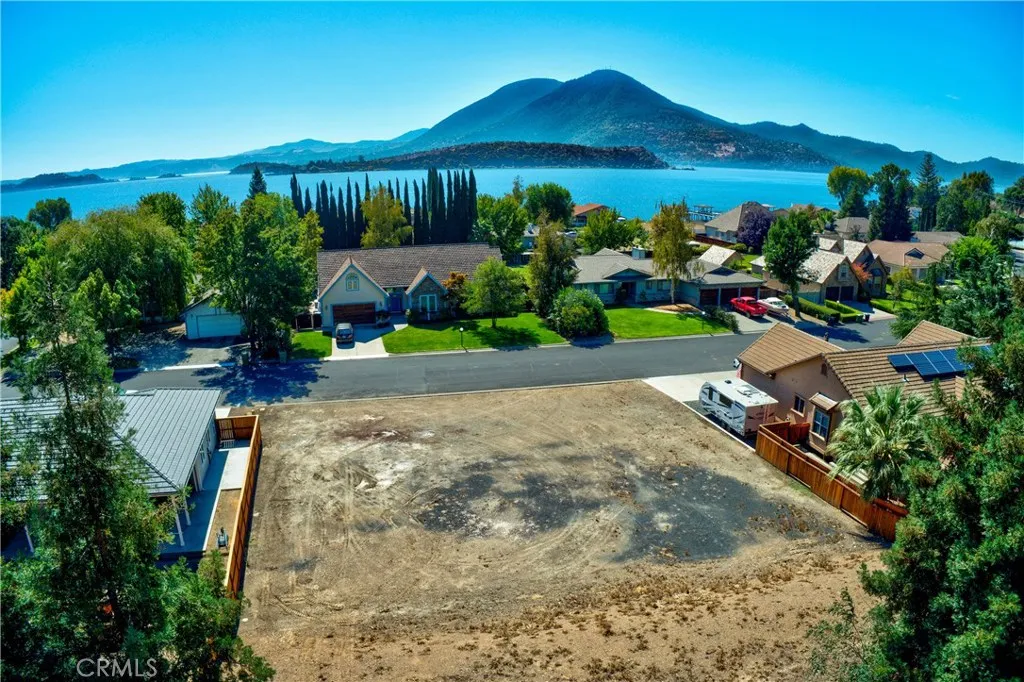 8456 Paradise Valley