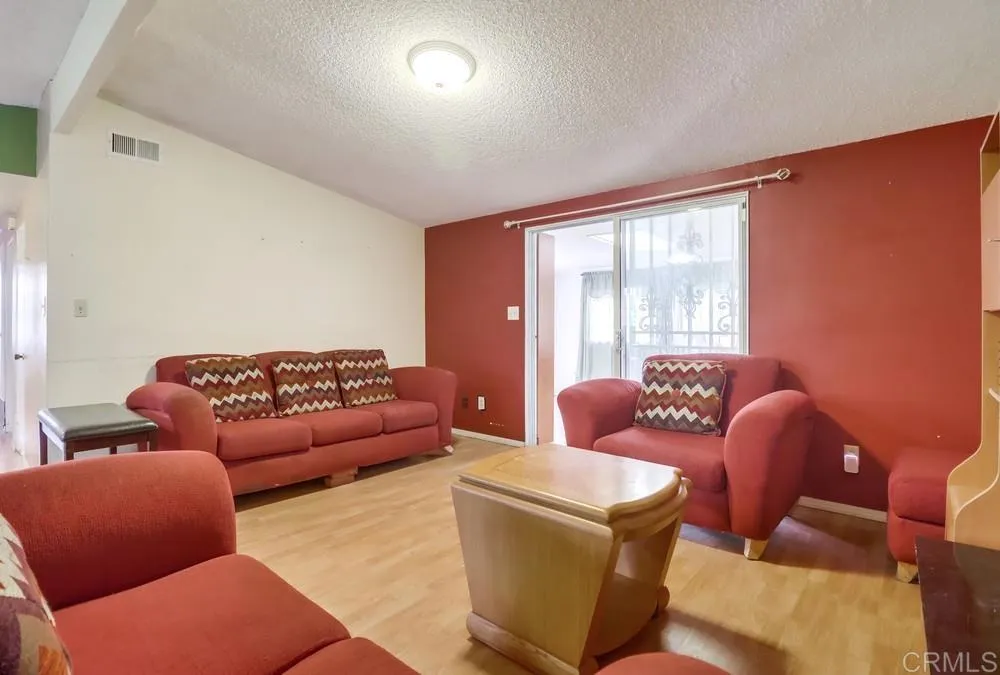 https://cdn.realtyfeed.com/cdn/127/306439379/193266b28d546967f46fdd384aadb5a3.webp