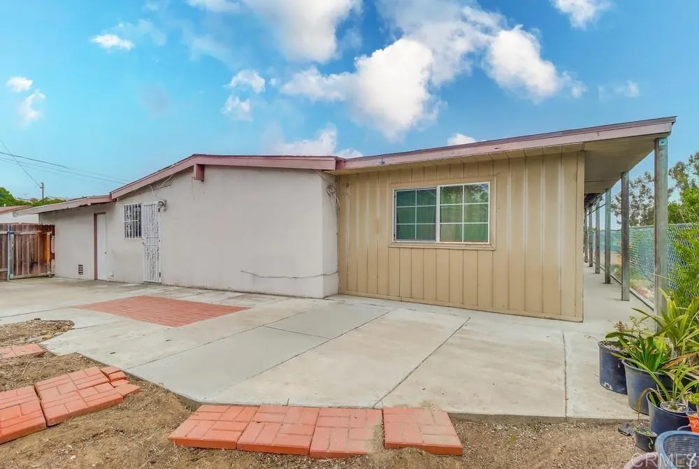 https://cdn.realtyfeed.com/cdn/127/306439379/5cde0014a88810f30635a0835b2704fe.webp