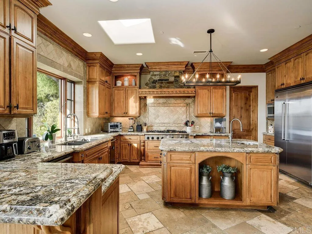 https://cdn.realtyfeed.com/cdn/127/306439436/267cb24e817d1f8df282d18058dcbb31.webp