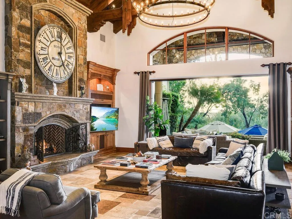 https://cdn.realtyfeed.com/cdn/127/306439436/a32281eea849ec0676dbbced02106a80.webp