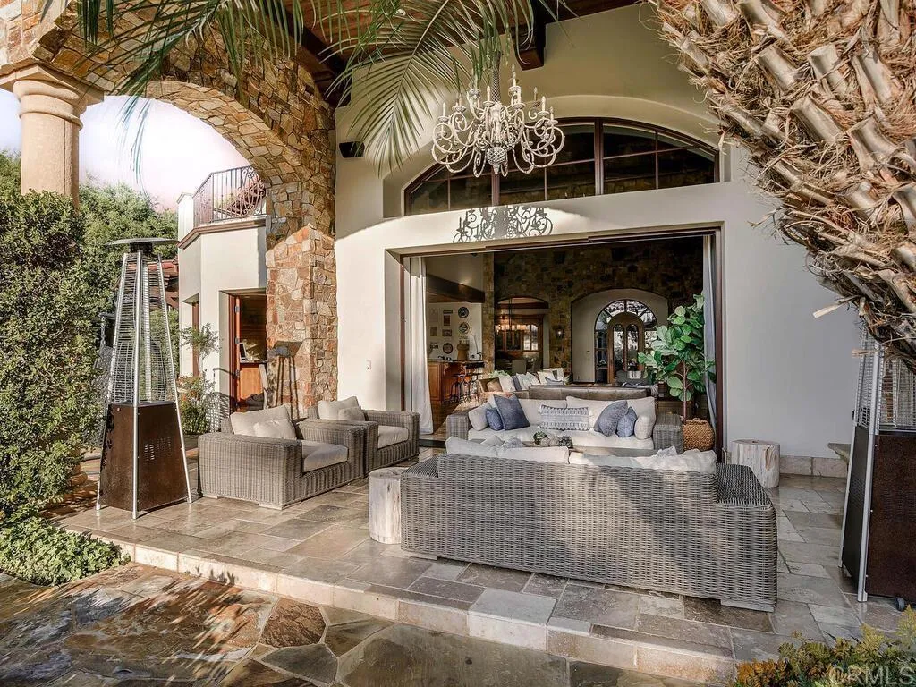 https://cdn.realtyfeed.com/cdn/127/306439436/f2c4c0bbd03f3fe663815e1233cc2220.webp