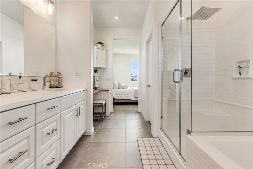 https://cdn.realtyfeed.com/cdn/127/306439503/4b11f3f5876b63925c96299894e632f3.webp