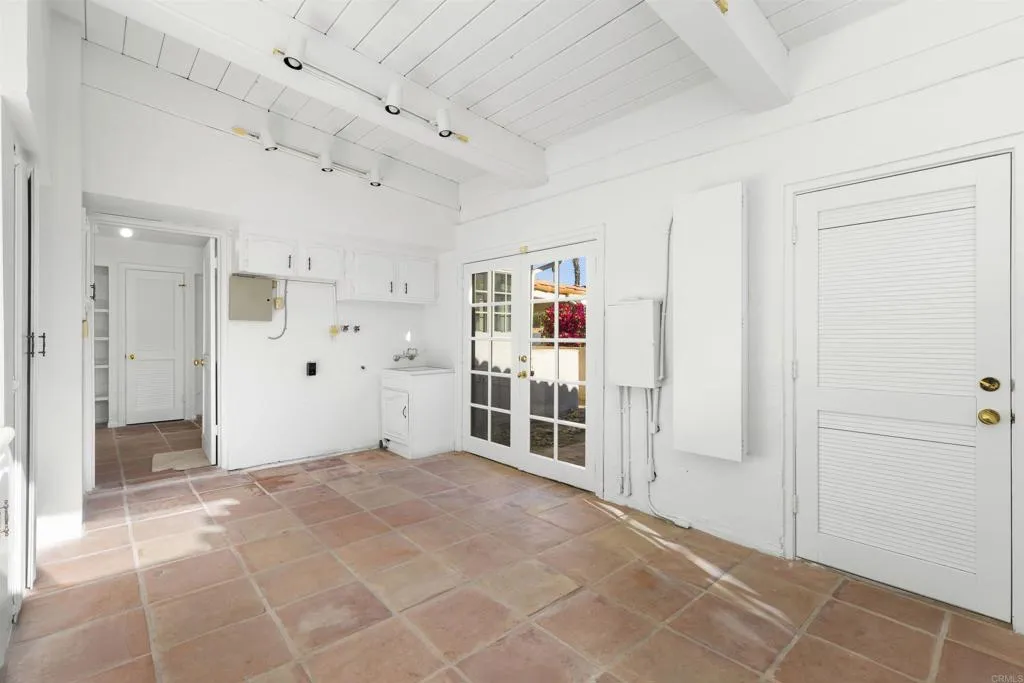 https://cdn.realtyfeed.com/cdn/127/306439924/0261661f4413157050fa2f9523dc8f51.webp
