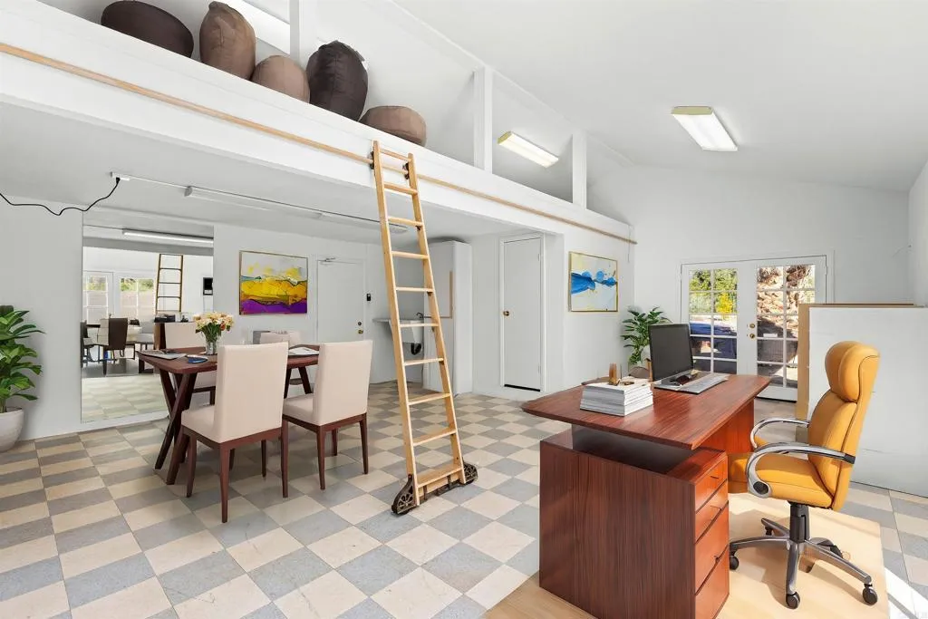 https://cdn.realtyfeed.com/cdn/127/306439924/f6799cdc4d1a410294c9c1e12d98e592.webp