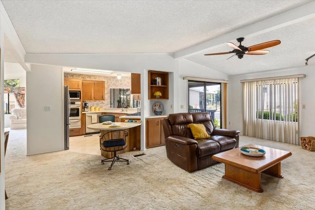 https://cdn.realtyfeed.com/cdn/127/306439937/692d2bfa15b88bf83c6354064078310a.webp