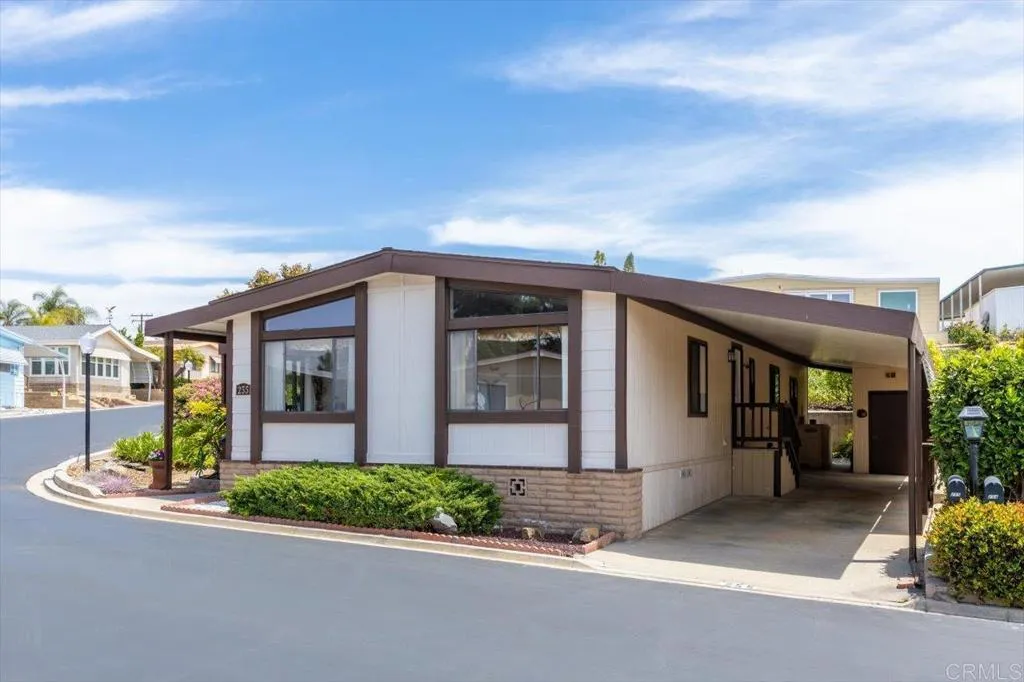 https://cdn.realtyfeed.com/cdn/127/306439937/7f5a62cdf6803b8a3bd2d7c21bdef5cc.webp