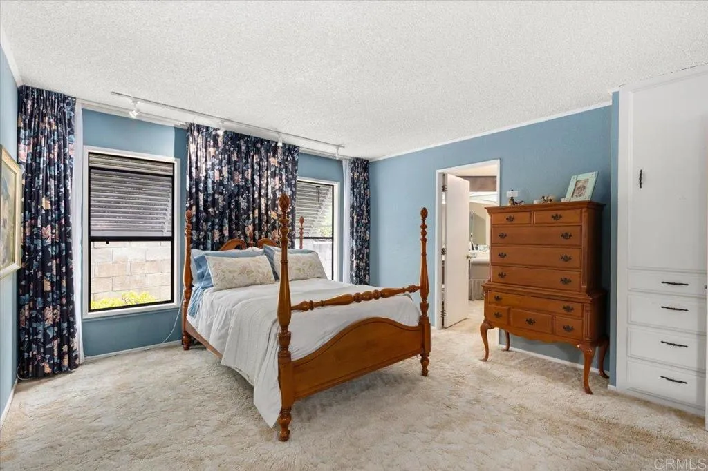 https://cdn.realtyfeed.com/cdn/127/306439937/8302717e3d3872d74c5e4ab65c6ceb26.webp
