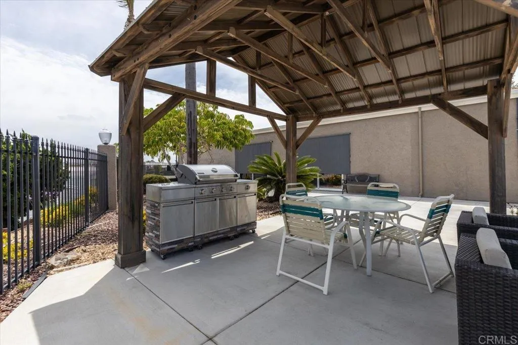 https://cdn.realtyfeed.com/cdn/127/306439937/840b05daa8041656d494f1e4233e2f82.webp