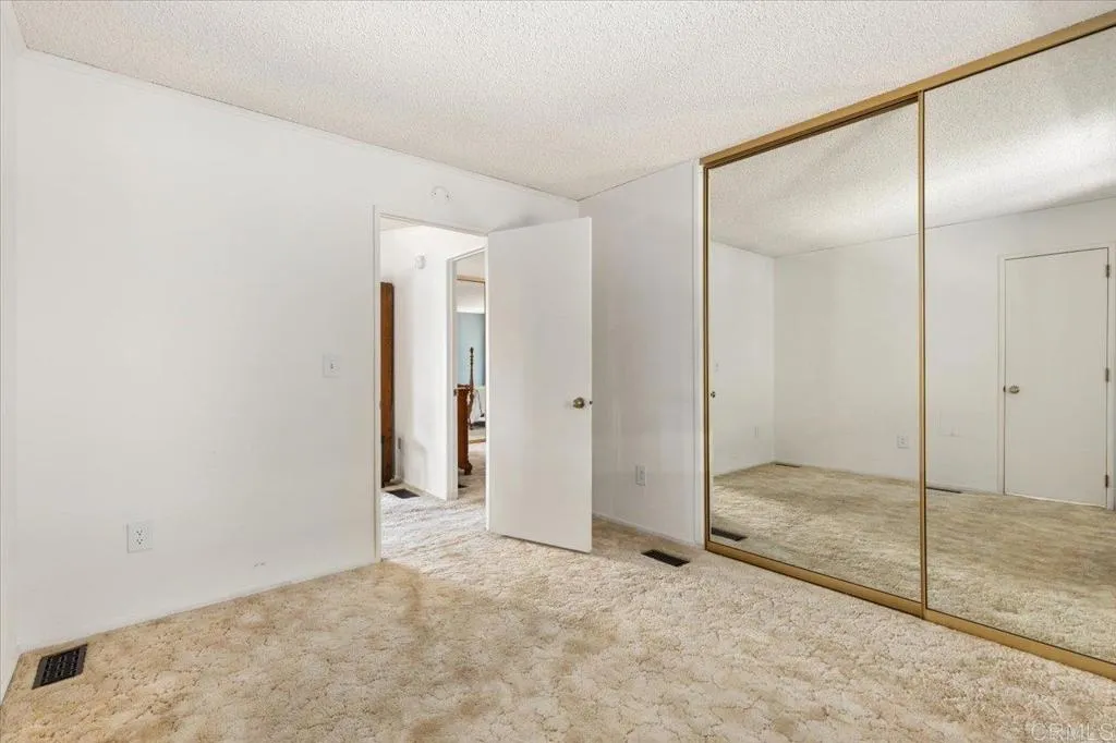 https://cdn.realtyfeed.com/cdn/127/306439937/8f379b208a6ccc3342b62b6a61189256.webp