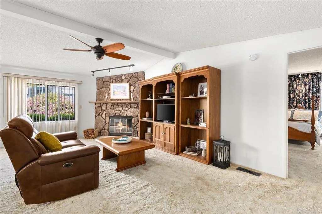 https://cdn.realtyfeed.com/cdn/127/306439937/d2bac655d2b3f6826b7fa6197bb1e68d.webp