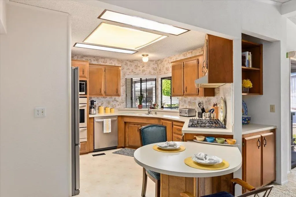 https://cdn.realtyfeed.com/cdn/127/306439937/f2ba41a81ab2d92b8e4c35e418b20b5e.webp