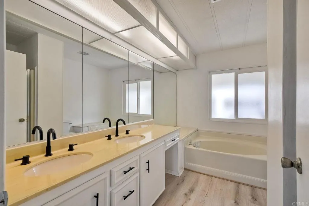 https://cdn.realtyfeed.com/cdn/127/306440024/0e1e0e90aa4ef8075439044874763a03.webp