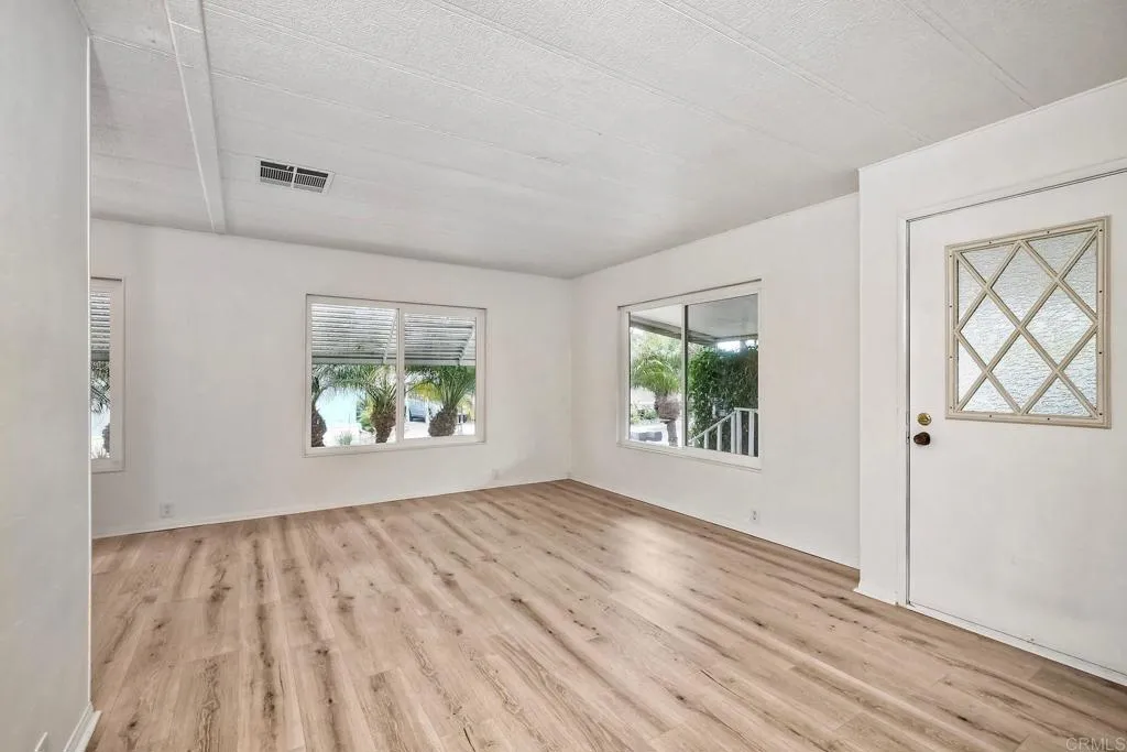https://cdn.realtyfeed.com/cdn/127/306440024/3635075cf046e2e8b31a82f6acbabc73.webp