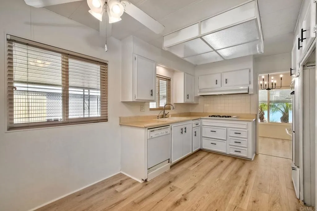 https://cdn.realtyfeed.com/cdn/127/306440024/6678375cd87a69c6a3c0f7f01dede598.webp