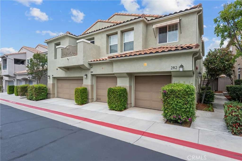 Photo #2: OC25106678 Listing 