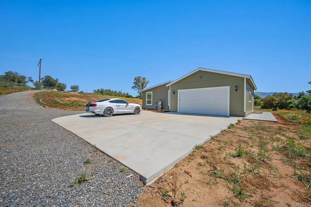 https://cdn.realtyfeed.com/cdn/127/306440083/5b15fb9c692a1a7d145e86dcabc28aec.webp
