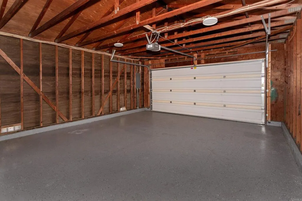 https://cdn.realtyfeed.com/cdn/127/306440200/30ad4531dfa31c1613d5f0557525634b.webp
