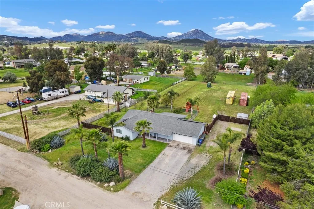https://cdn.realtyfeed.com/cdn/127/306440508/a7c951ce3fc6c554d976e0a2ff8b7c38.webp