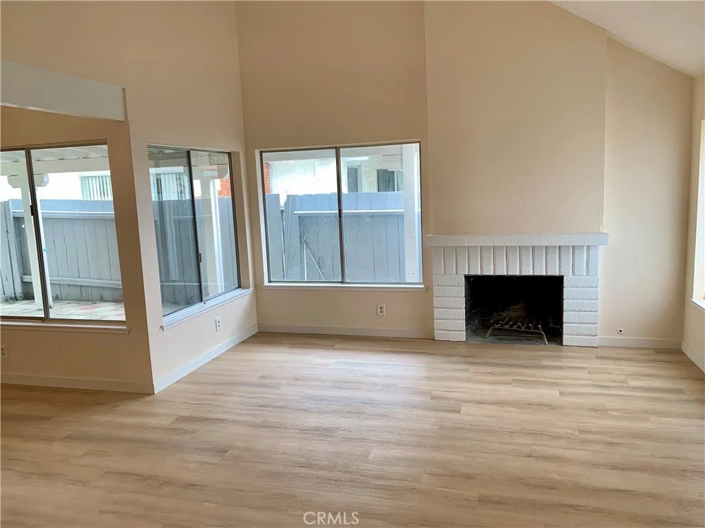 https://cdn.realtyfeed.com/cdn/127/306440613/680918166dd8a2310b7c2ac324e857f9.webp