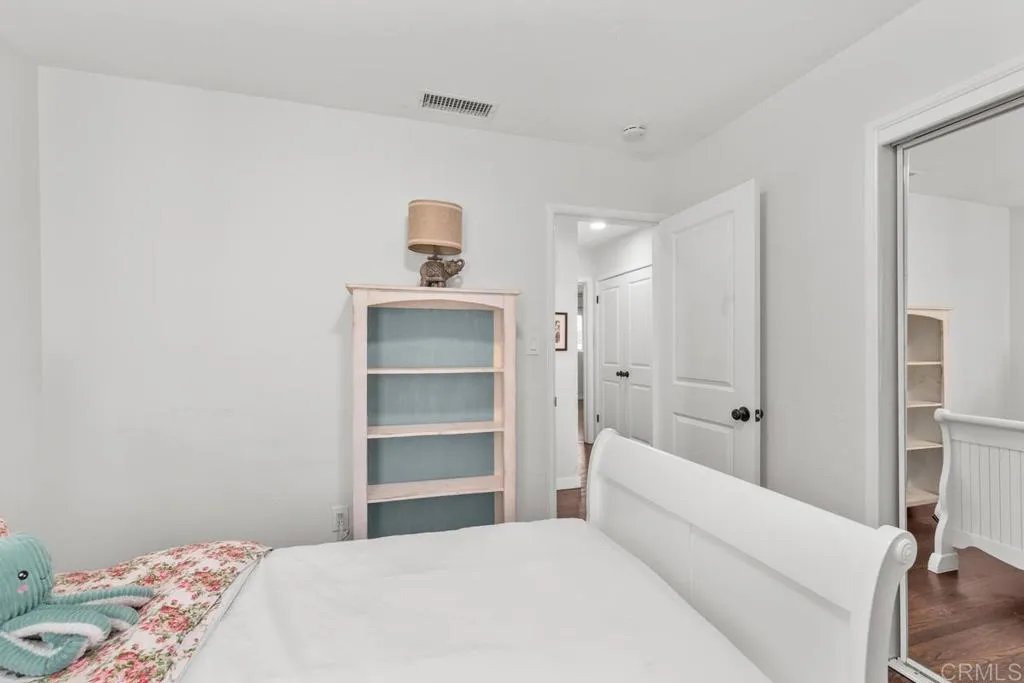 https://cdn.realtyfeed.com/cdn/127/306440649/cc88a3e672830e87c50645a987e4ca66.webp