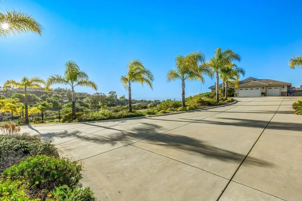 https://cdn.realtyfeed.com/cdn/127/306440953/8c7701436eae09ce7a2944947a4625e2.webp