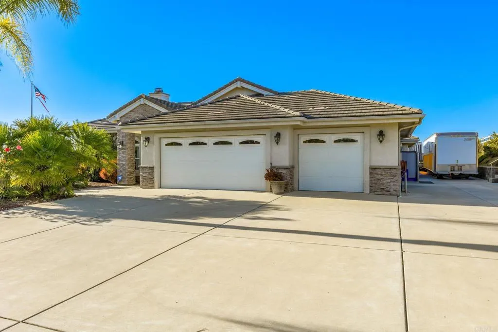 https://cdn.realtyfeed.com/cdn/127/306440953/ad28b1815ebd4718feba986462e7c672.webp