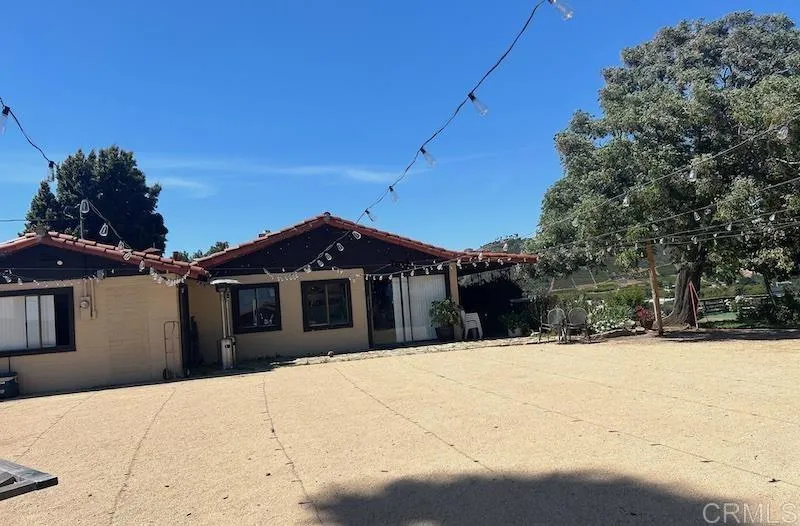https://cdn.realtyfeed.com/cdn/127/306440987/82bed4edc153487dceee36311336c202.webp