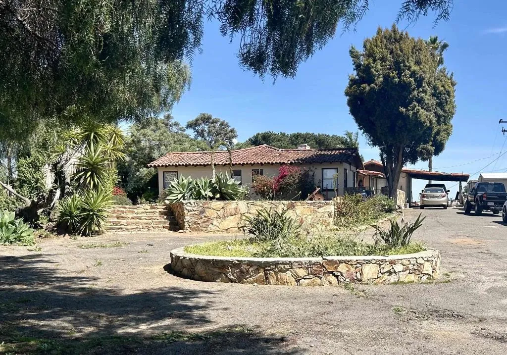 https://cdn.realtyfeed.com/cdn/127/306440987/b45b1c719d3923b8663c5b72d1f798a1.webp