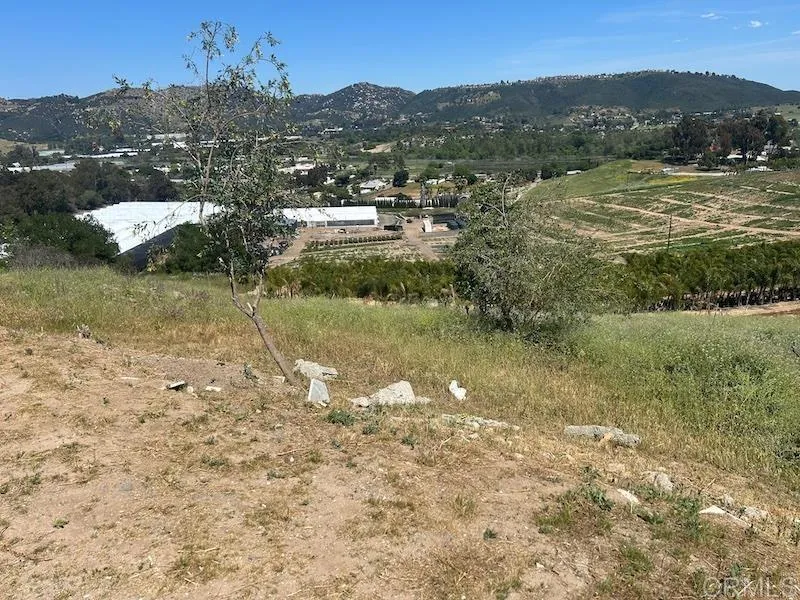 https://cdn.realtyfeed.com/cdn/127/306440987/eb2cc31791be4018fbf8f2228bc19b57.webp